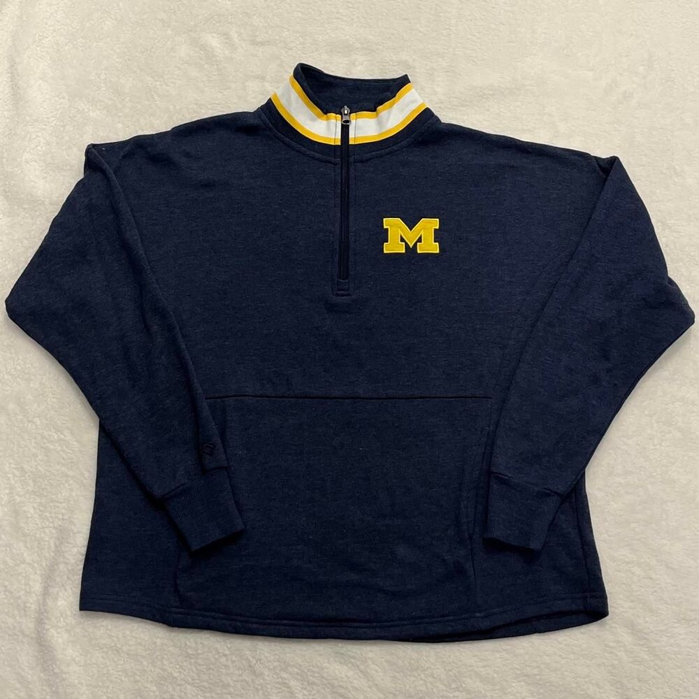 Colosseum Women's Navy and Blue Sweatshirt